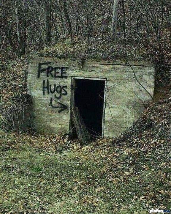 free-hugs.jpg